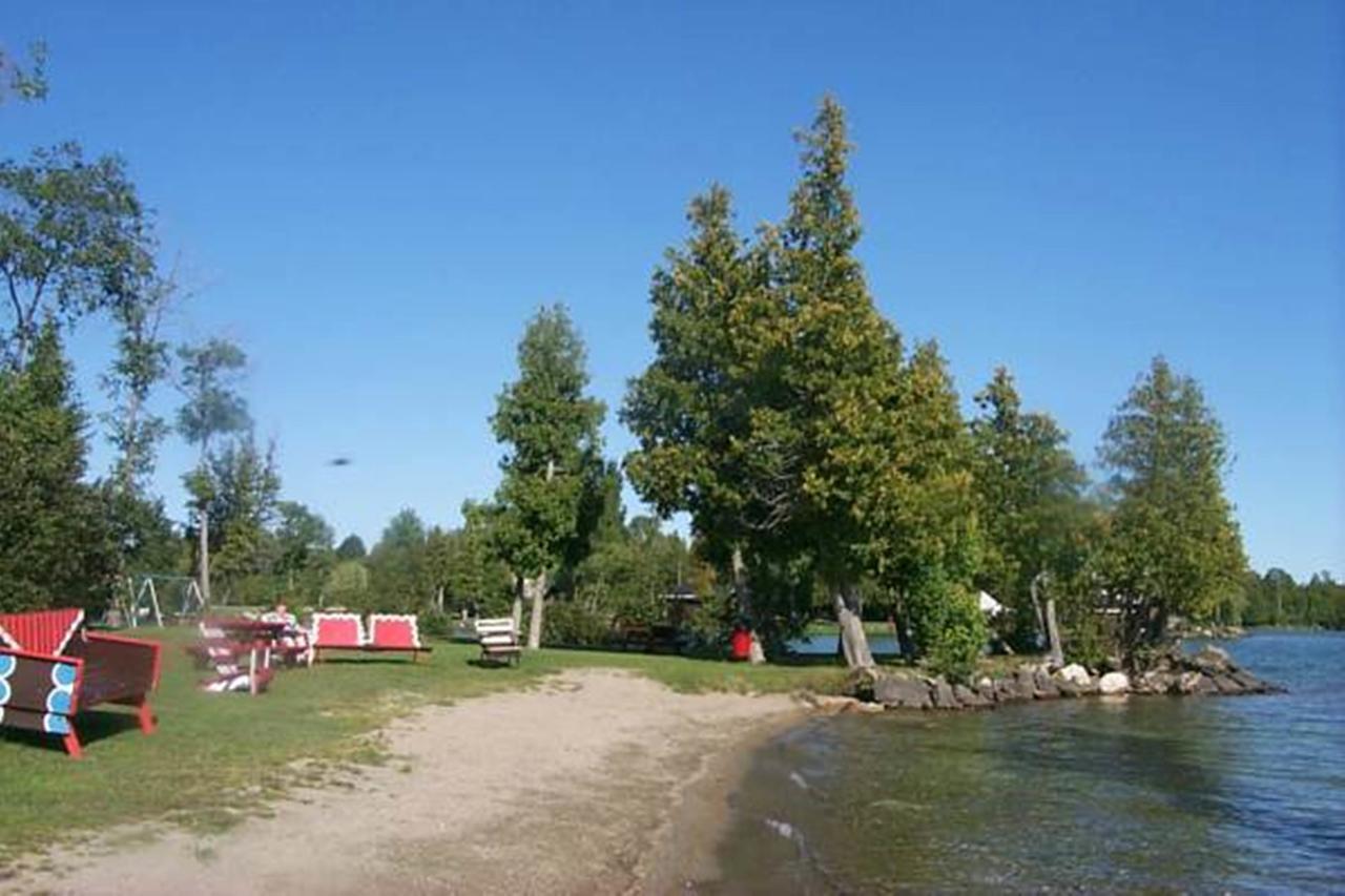 Wee Point Resort Manitowaning Exterior photo